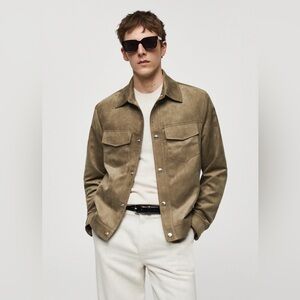 Men’s Mango Suede effect trucker jacket size small. Great condition no flaws